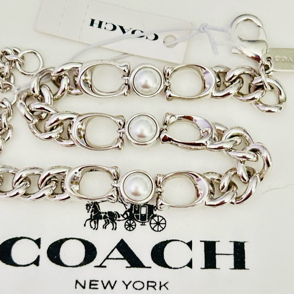 💰SOLD💰Coach Signature Kissing C's Bracelet - Picture 3 of 11